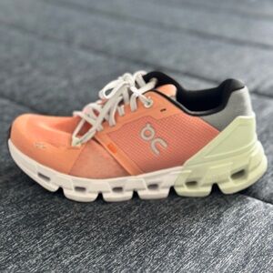 On Running Cloud Flyer 4